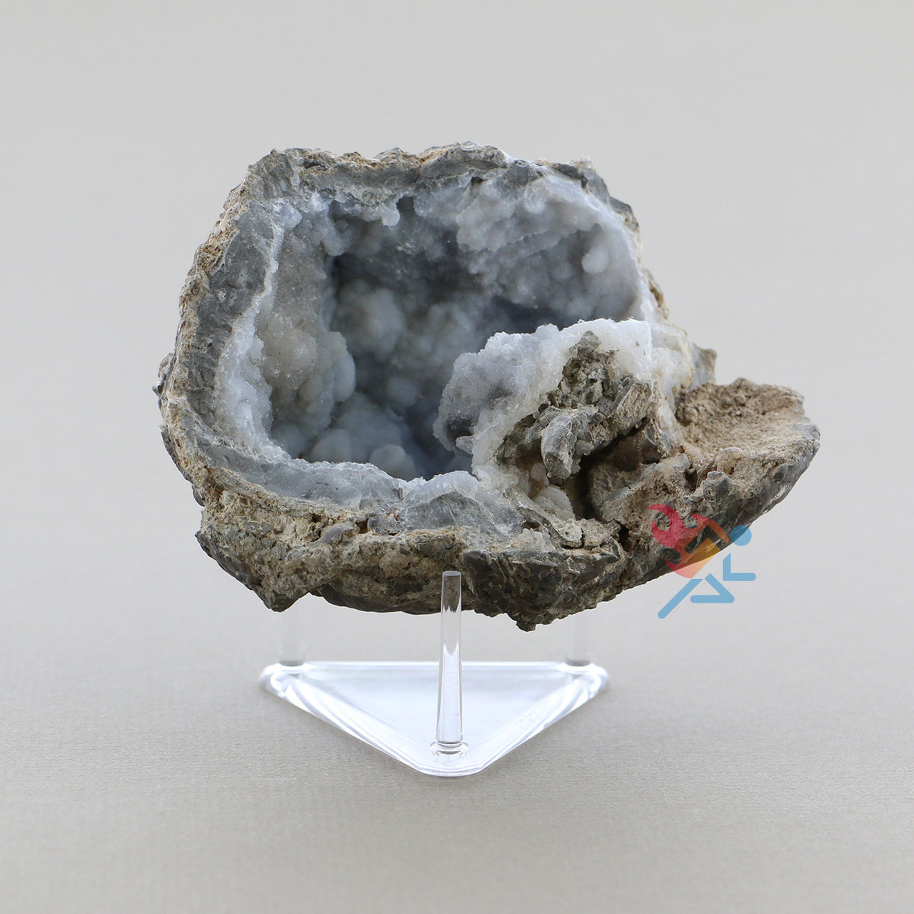2.5" Triangle 3-Peg Display Stands for Minerals Fossils Geodes